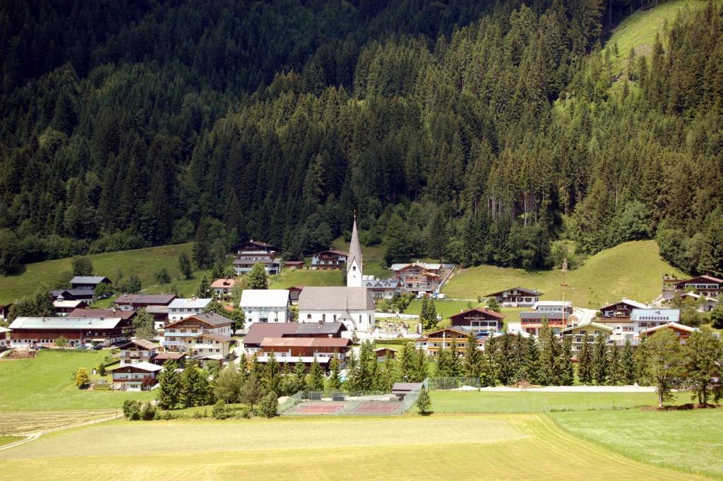 Haus Lechner Apartments Sankt Jakob in Haus Esterno foto